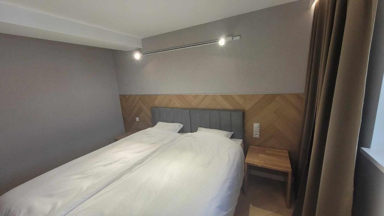 Hotel & Restauracja Wroblewscy Karniewo Экстерьер фото