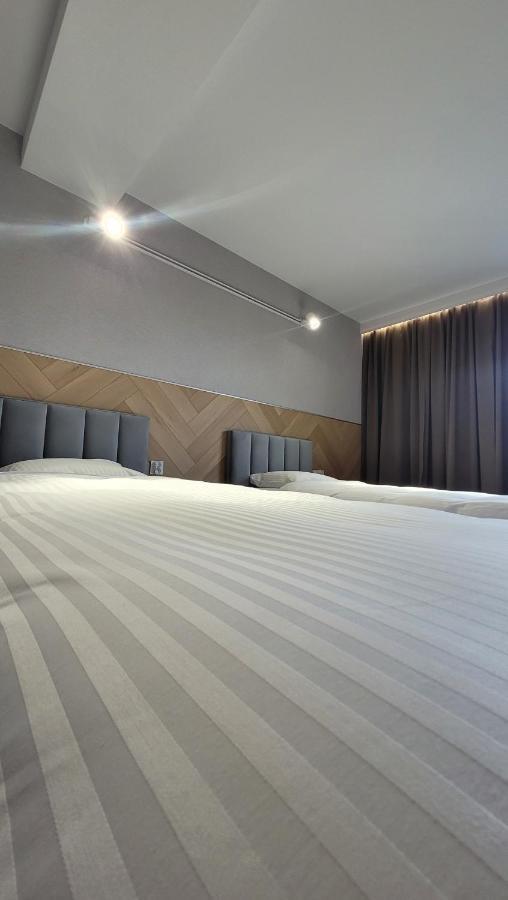 Hotel & Restauracja Wroblewscy Karniewo Экстерьер фото
