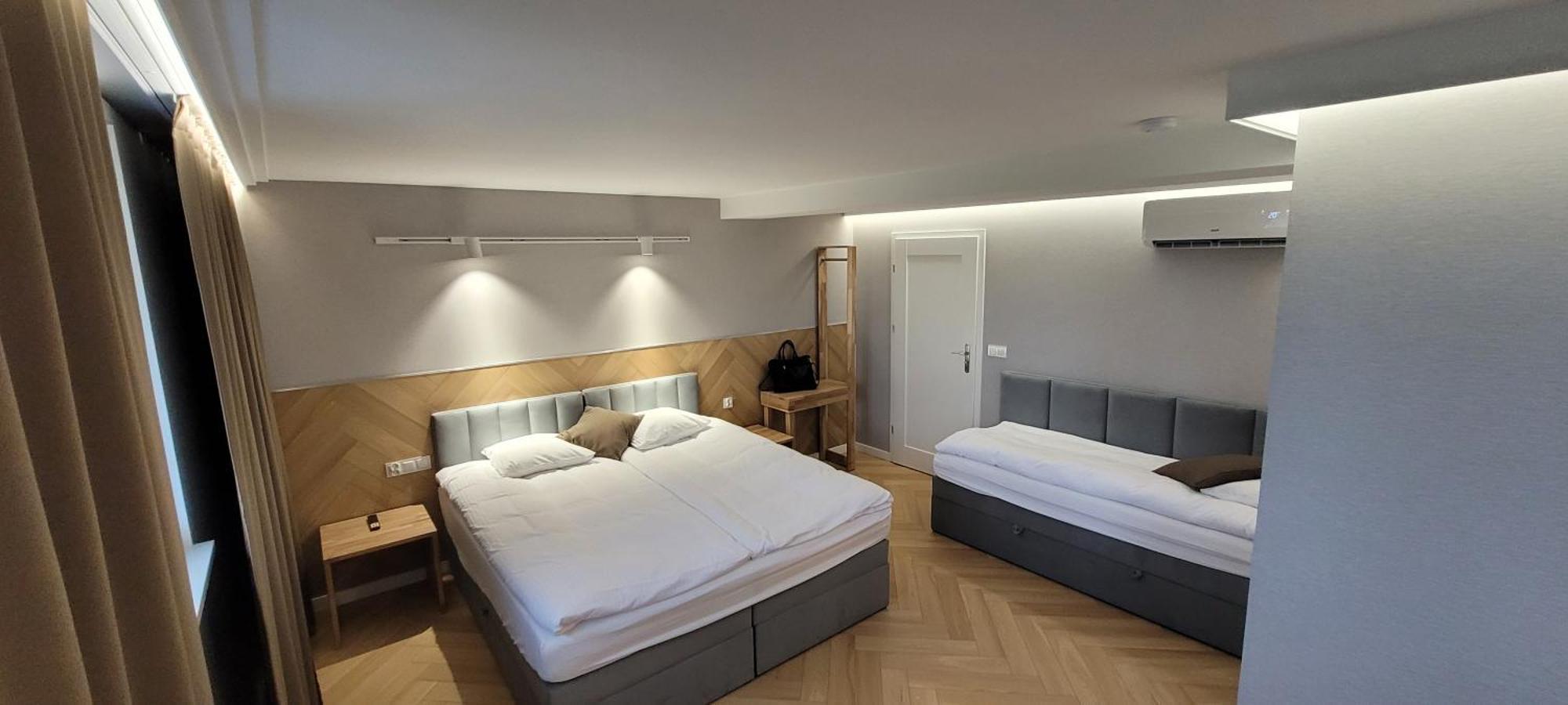 Hotel & Restauracja Wroblewscy Karniewo Экстерьер фото